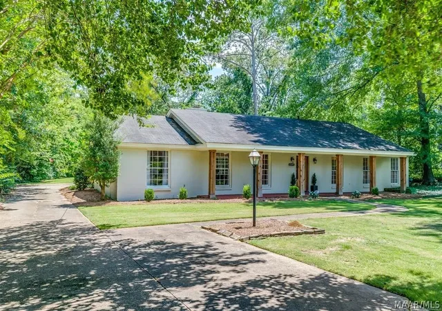 Photo 3 of Single family home for sale at 2245 Allendale Rd, Montgomery, AL 36111 | MLS# 583716 | Listing updated on 2026-09-28