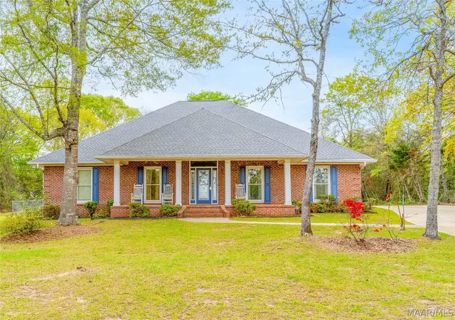 Photo 1 of Single family home for sale at 705 Yellowstone Dr, Prattville, AL 36067 | MLS# 584043 | Listing updated on 2026-09-01