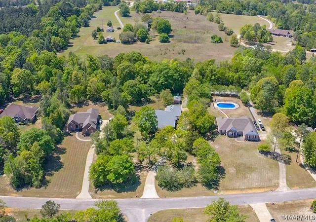 Photo 4 of Single family home for sale at 705 Yellowstone Dr, Prattville, AL 36067 | MLS# 584043 | Listing updated on 2026-09-01