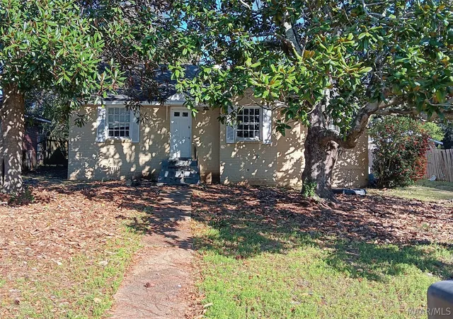 Homes for sale in Montgomery, AL | 2011 Harmon St, Montgomery, AL 36107 | MLS# 584231