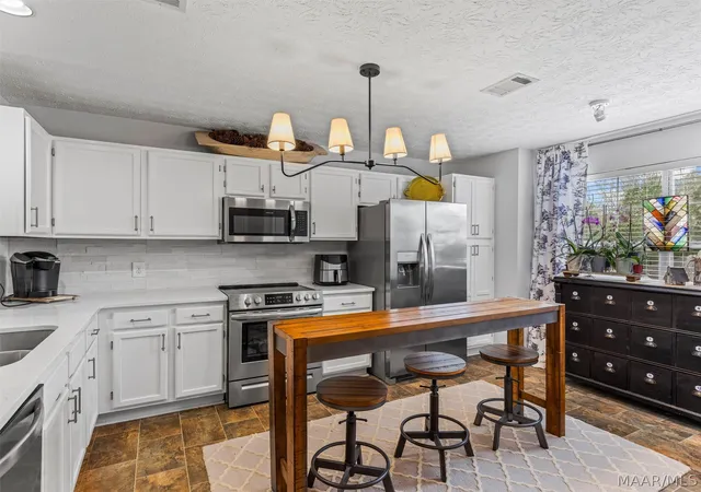 4th image of 741 Lakeview Ridge Cir #Unit 206, Dadeville, AL 36853 | MLS# 584319