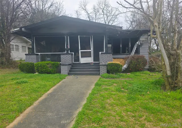 Photo 1 of Single family home for sale at 609 S Panama St, Montgomery, AL 36107 | MLS# 584365 | Listing updated on 2026-09-01
