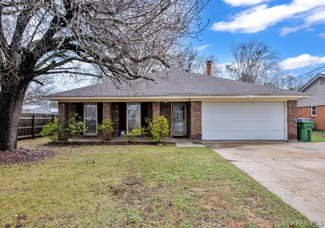Photo 3 of Sale Pending at 868 Dunbarton Dr, Montgomery, AL 36117 | MLS# 584163 | Listing updated on 2026-04-29