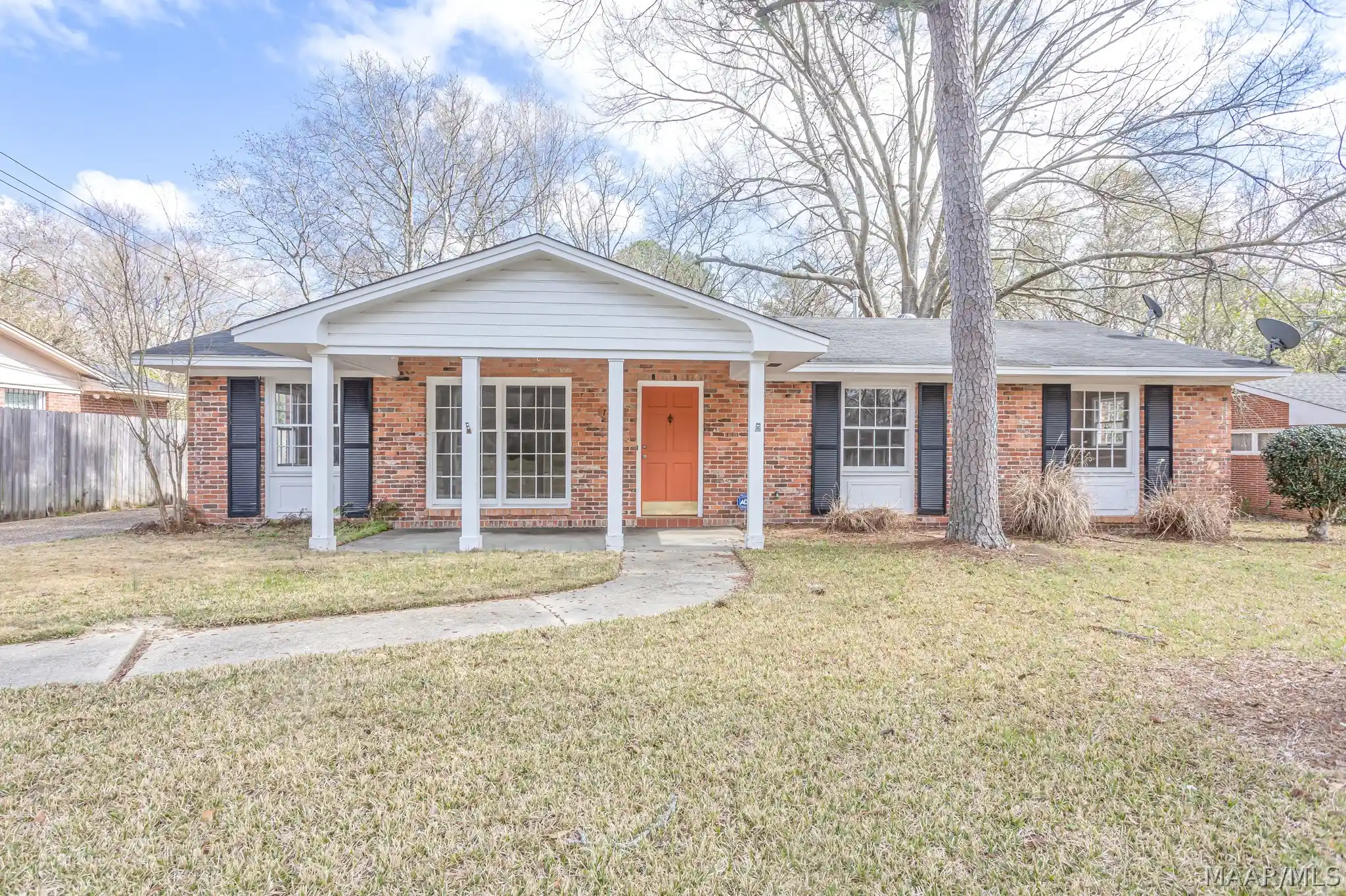 Photo 1 of Single family home for sale at 1819 Gillespie Dr, Montgomery, AL 36106 | MLS# 584309 | Listing updated on 2026-10-14
