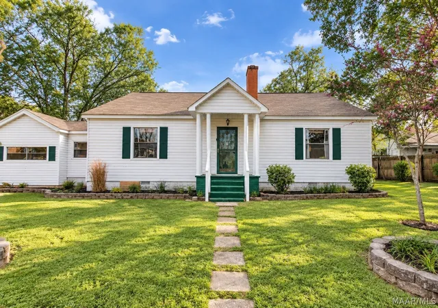 Photo 1 of Single family home for sale at 216 1st Street, Prattville, AL 36067 | MLS# 584522 | Listing updated on 2026-10-07