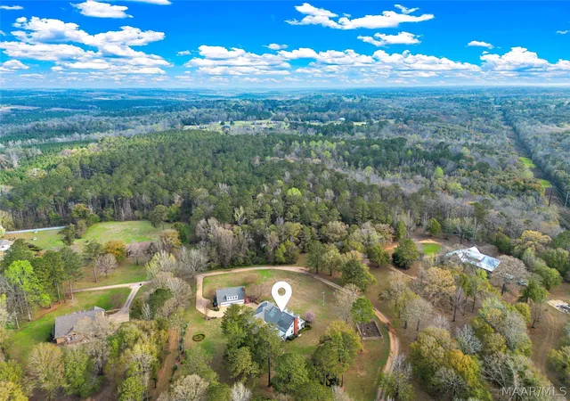 Homes for sale in Valley Grande, AL | 127 Deepwoods Cir, Valley Grande, AL 36701 | MLS# 584558