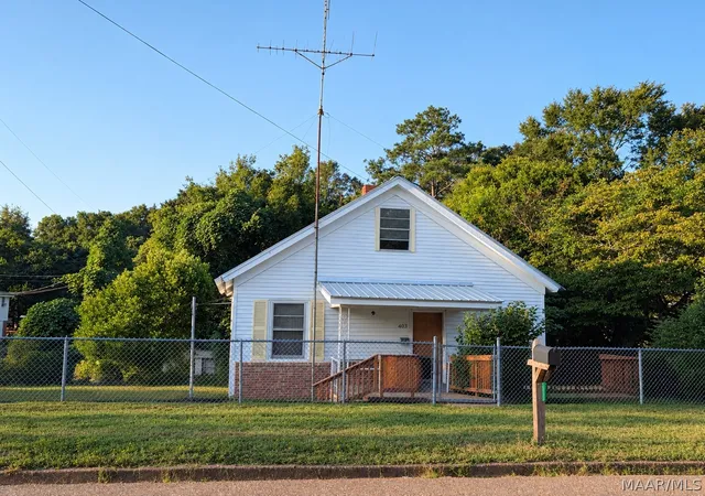 Photo 1 of Single family home for sale at 403 Herd St, Tallassee, AL 36078 | MLS# 584611 | Listing updated on 2026-09-24