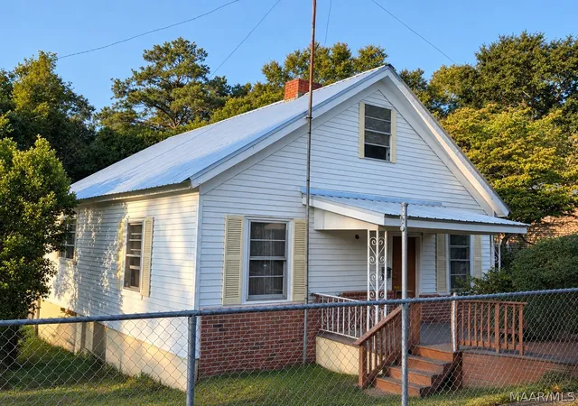 Photo 3 of Single family home for sale at 403 Herd St, Tallassee, AL 36078 | MLS# 584611 | Listing updated on 2026-09-24
