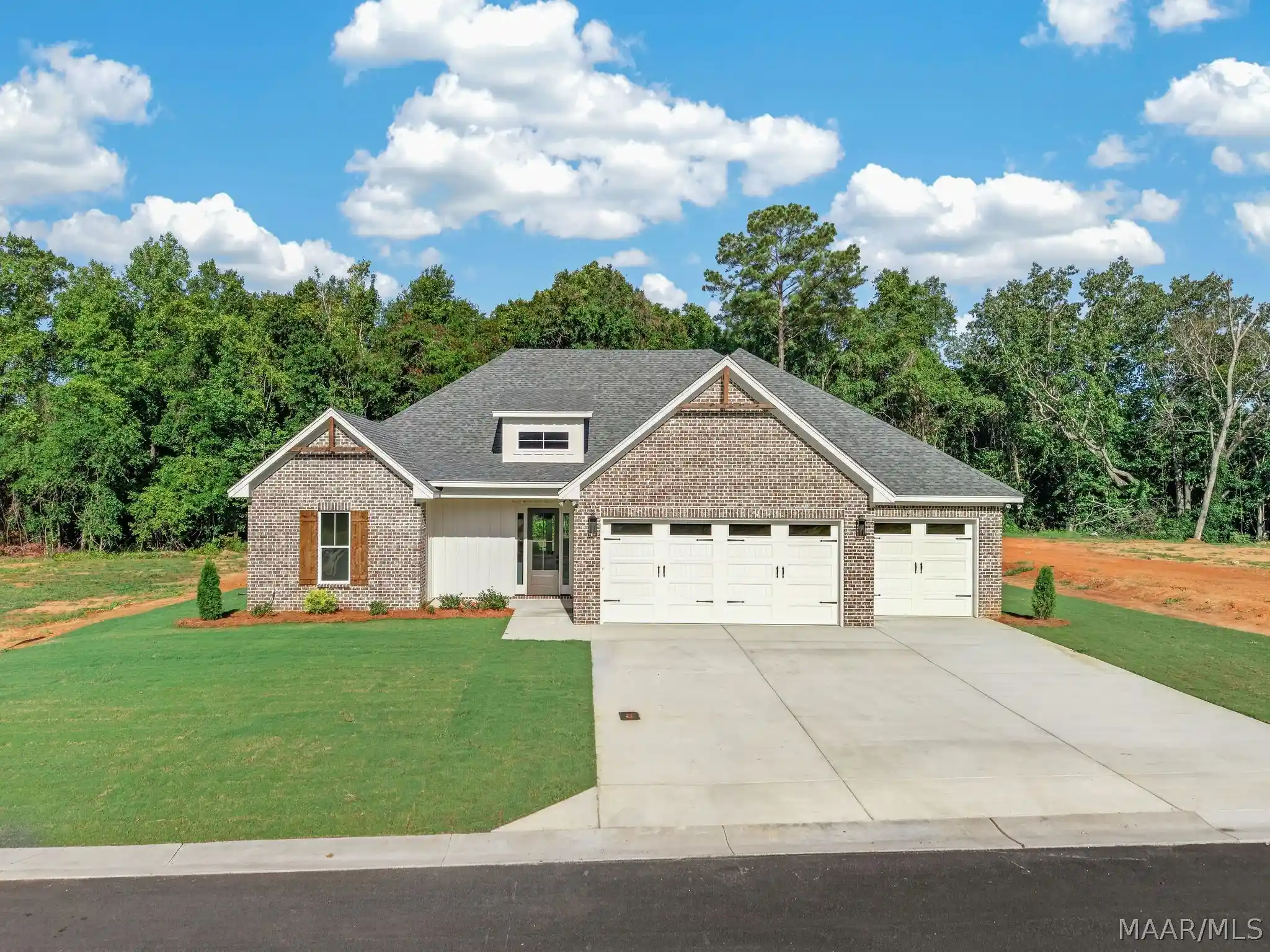 Photo 1 of Sale Pending at 72 Della Dr, Wetumpka, AL 36093 | MLS# 584628 | Listing updated on 2026-10-15