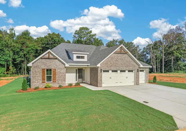 3rd image of 72 Della Dr, Wetumpka, AL 36093 | MLS# 584628
