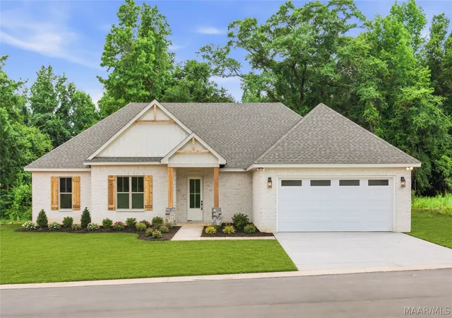 Homes for sale in Wetumpka, AL | 106 Della Dr, Wetumpka, AL 36093 | MLS# 584646