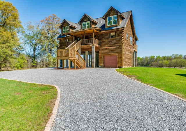 Photo 3 of Single family home for sale at 827 Bel Ru Landing, Prattville, AL 36067 | MLS# 584683 | Listing updated on 2026-07-08