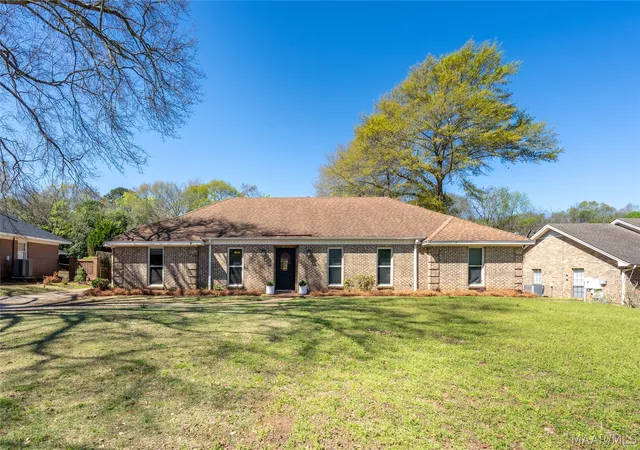 Homes for sale in Montgomery, AL | 421 Seminole Dr, Montgomery, AL 36117 | MLS# 584674