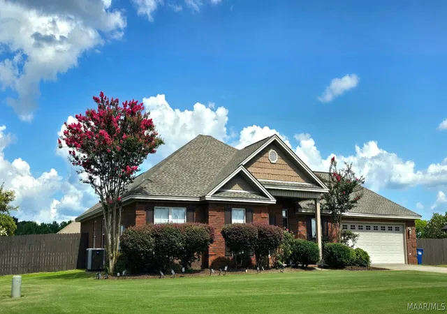 3rd image of 76 Cotton Terrace Dr, Deatsville, AL 36022 | MLS# 584721