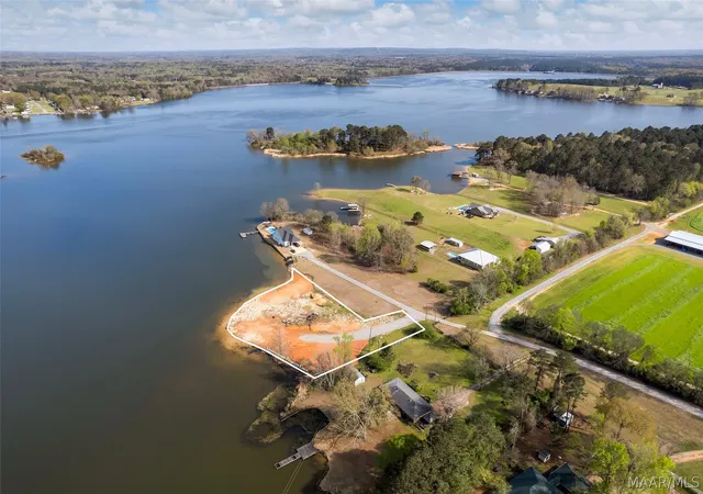 11th image of 263 Blue Heron Pt, Wetumpka, AL 36092 | MLS# 584898