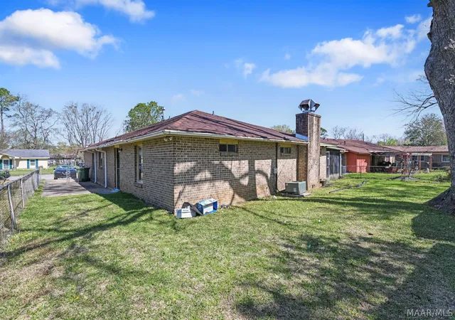 Photo 3 of Sale Pending at 4323 Sunnybrook Dr, Montgomery, AL 36108 | MLS# 584925 | Listing updated on 2026-06-24