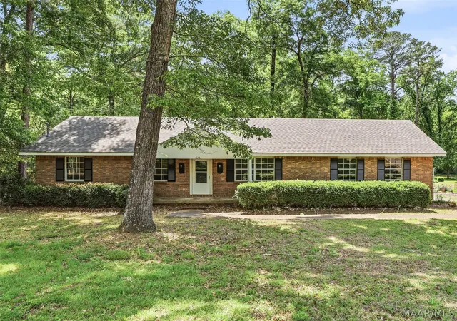 Homes for sale in Tallassee, AL | 818 Godwin Rd, Tallassee, AL 36078 | MLS# 584954
