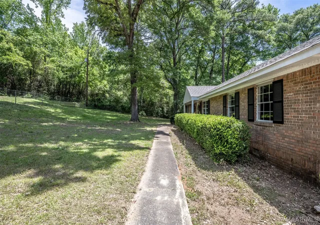 Homes for sale in Tallassee, AL | 818 Godwin Rd, Tallassee, AL 36078 | MLS# 584954