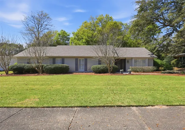 Photo 1 of Single family home for sale at 2406 Hermitage Dr, Montgomery, AL 36111 | MLS# 584880 | Listing updated on 2026-08-28