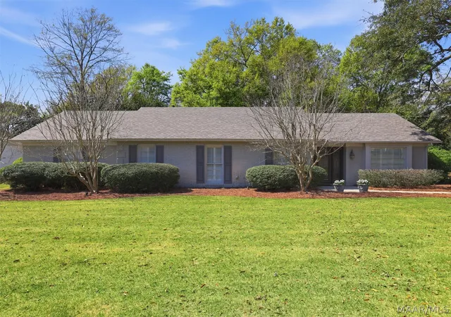 Photo 2 of Single family home for sale at 2406 Hermitage Dr, Montgomery, AL 36111 | MLS# 584880 | Listing updated on 2026-08-28