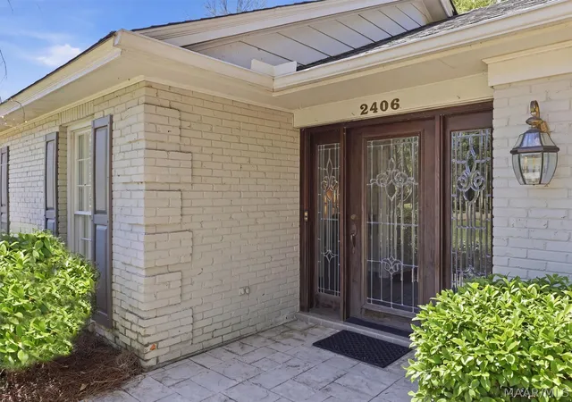 Photo 3 of Single family home for sale at 2406 Hermitage Dr, Montgomery, AL 36111 | MLS# 584880 | Listing updated on 2026-08-28