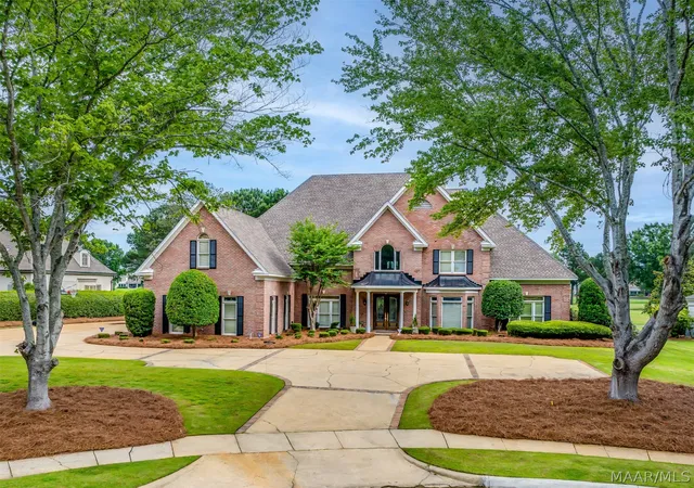 Photo 1 of Mansion for sale at 8024 Westchester Pl, Montgomery, AL 36117 | MLS# 584988 | Listing updated on 2026-09-01