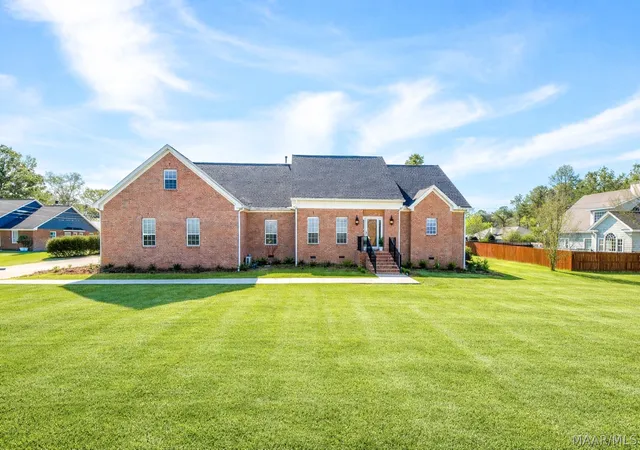 1st image of 2447 Oakwoods Ln, Alexander City, AL 35010 | MLS# 585012