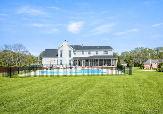 3rd image of 2447 Oakwoods Ln, Alexander City, AL 35010 | MLS# 585012