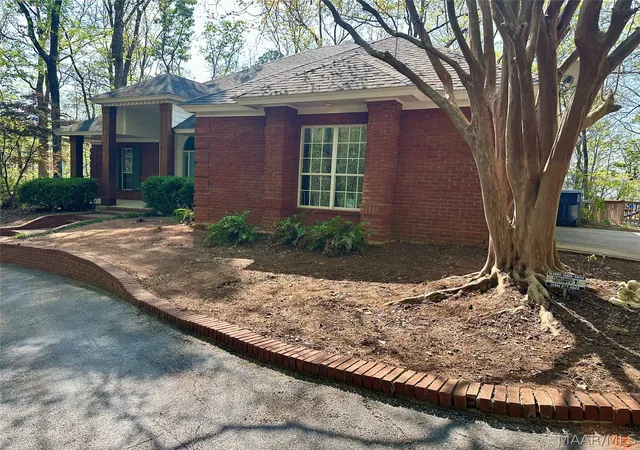 Photo 2 of Single family home for sale at 265 Jasmine Holw Rd, Wetumpka, AL 36093 | MLS# 585001 | Listing updated on 2026-06-17