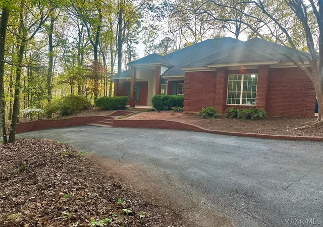 Photo 3 of Single family home for sale at 265 Jasmine Holw Rd, Wetumpka, AL 36093 | MLS# 585001 | Listing updated on 2026-06-17