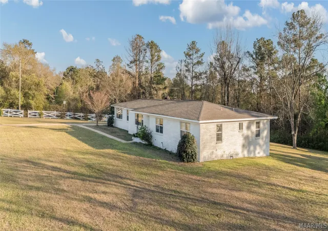 2nd image of 2283 Us Hwy 31 N, Deatsville, AL 36022 | MLS# 584911