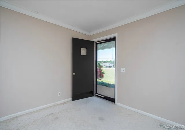 Photo 3 of Sale Pending at 2283 US Hwy 31 N, Deatsville, AL 36022 | MLS# 584911 | Listing updated on 2026-07-21