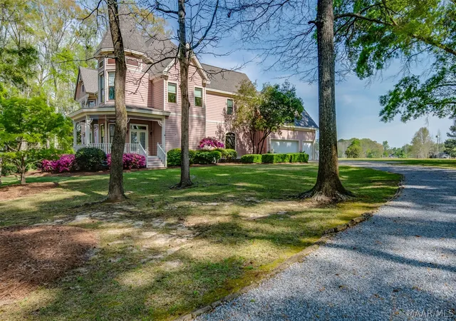 3rd image of 124 Glynlakes Dr, Pike Road, AL 36064 | MLS# 583993