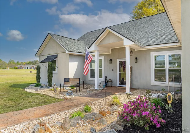3rd image of 198 Meadow Ln, Deatsville, AL 36022 | MLS# 585135