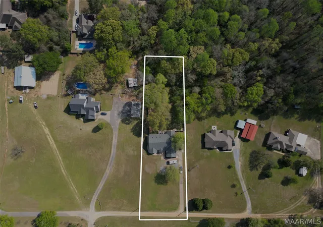 5th image of 198 Meadow Ln, Deatsville, AL 36022 | MLS# 585135