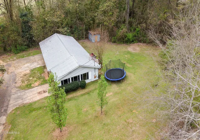 3rd image of 840 Smith St, Thomasville, AL 36784 | MLS# 585043