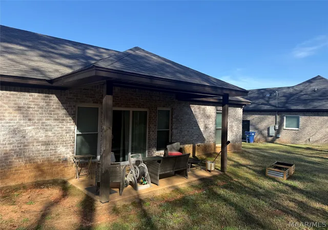 2nd image of 365 Wrightsburg Cir, Wetumpka, AL 36093 | MLS# 585214