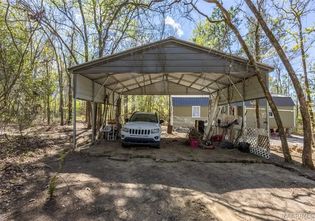 3rd image of 884 J-M Ln, Prattville, AL 36067 | MLS# 585260