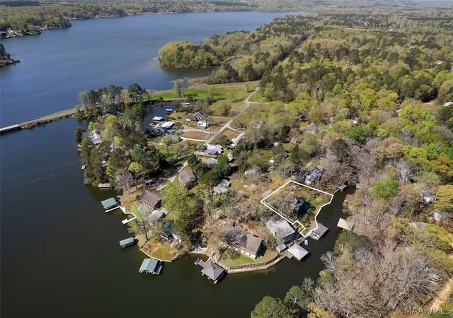 1st image of 272 Briar Loop Rd, Deatsville, AL 36022 | MLS# 584370