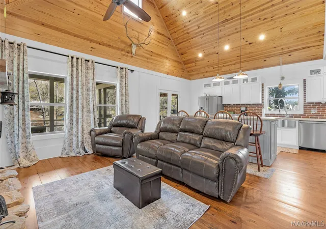 3rd image of 272 Briar Loop Rd, Deatsville, AL 36022 | MLS# 584370
