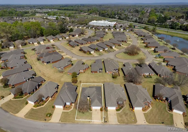 2nd image of 701 Somerset Dr, Montgomery, AL 36117 | MLS# 585274
