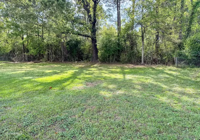 3rd image of 98 Poplar St, Grove Hill, AL 36451 | MLS# 585199