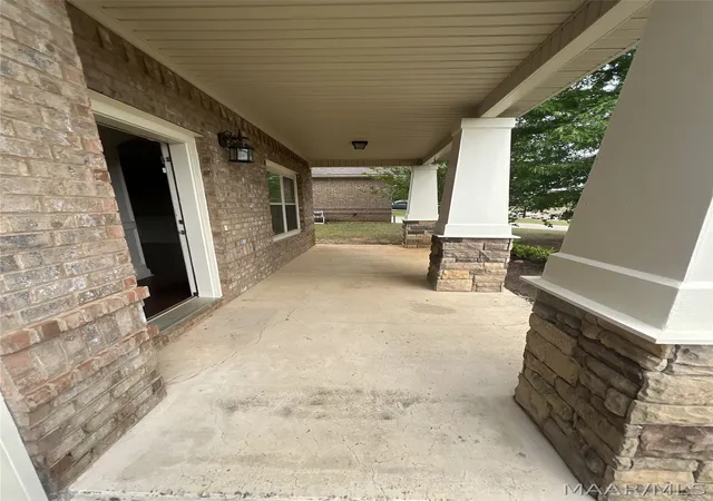 2nd image of 111 Glennbrooke Ln, Prattville, AL 36066 | MLS# 584936