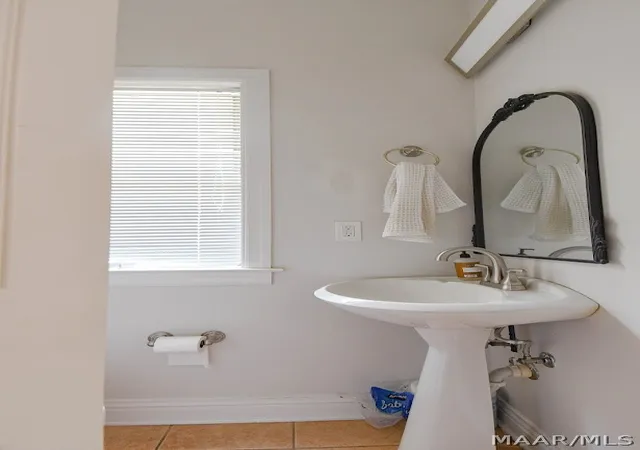 Photo 4 of Single family home for sale at 249 Woodledge Pl, Montgomery, AL 36109 | MLS# 585389 | Listing updated on 2026-07-01
