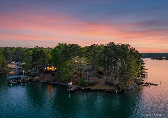 Homes for sale in Tallassee, AL | 230 Driftwood Rd, Tallassee, AL 36078 | MLS# 585500