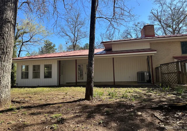 5th image of 396 Spring Ln, Deatsville, AL 36022 | MLS# 585425