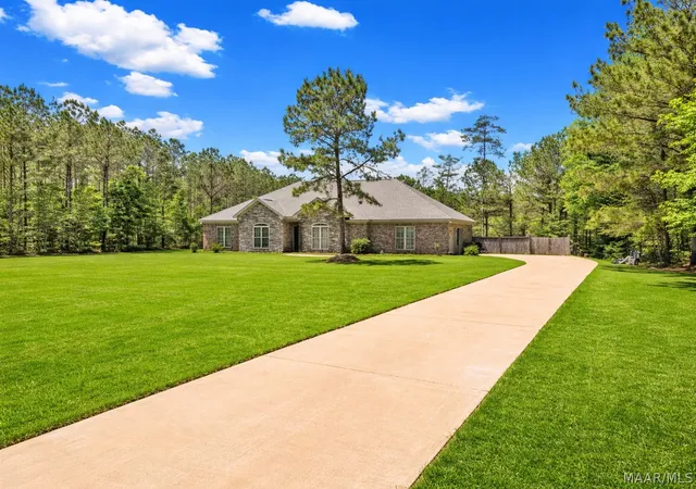 Homes for sale in Greenville, AL | 505 New Searcy Rd, Greenville, AL 36037 | MLS# 585507