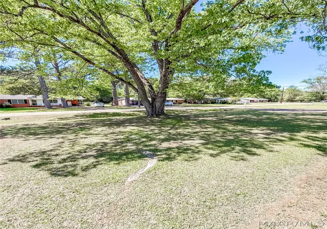 Homes for sale in Selma, AL | 132 Butler St, Selma, AL 36701 | MLS# 585663