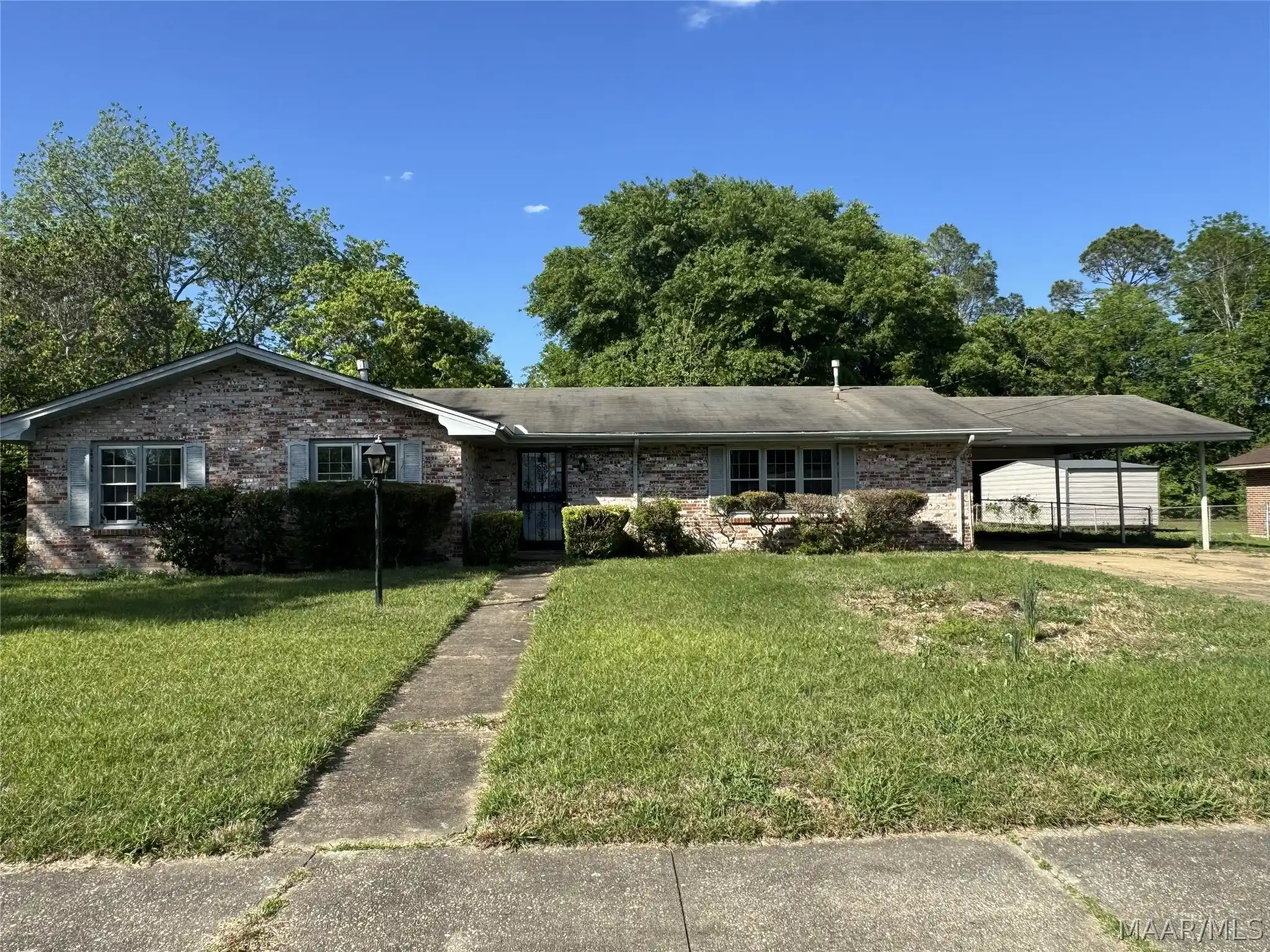 Photo 1 of Sale Pending at 415 W Wilding Dr, Montgomery, AL 36116 | MLS# 585585 | Listing updated on 2026-10-23
