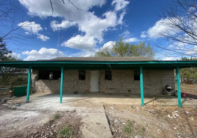 1st image of 223 County Road 68 Road W, Deatsville, AL 36022 | MLS# 585704